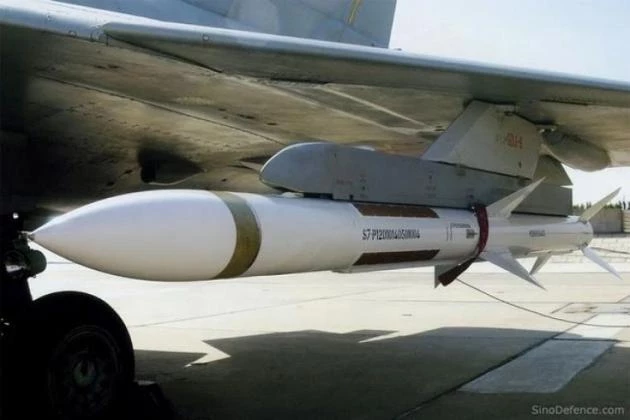 PL-XX: Ο πύραυλος μυστήριο για τα stealth J-20 της Κίνας που θα «ξεδοντίασει» την Αεροπορία των ΗΠΑ